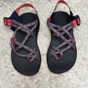 Chaco Women’s strappy sandals size 6